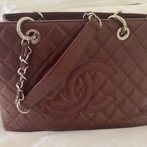 Caviar Quilted Grand Shopping Tote GST Red